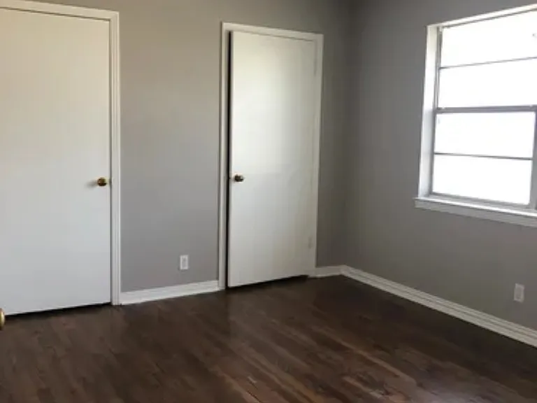 2819 Holmes St #103 — Photo 6