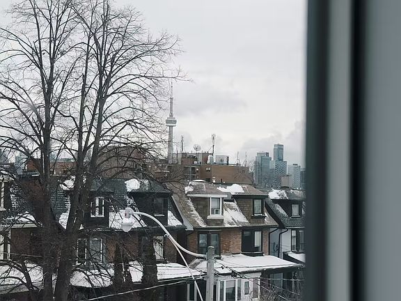 4th image of 218 Beatrice St #2