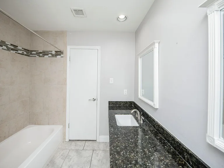 2903 Pepper Wood Dr — Photo 16