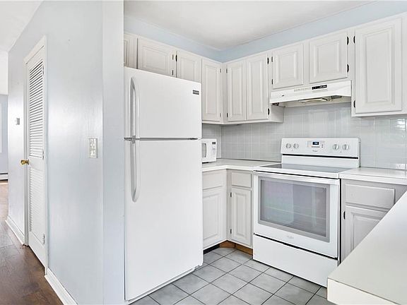 5th image of 2 Fera St APT 206