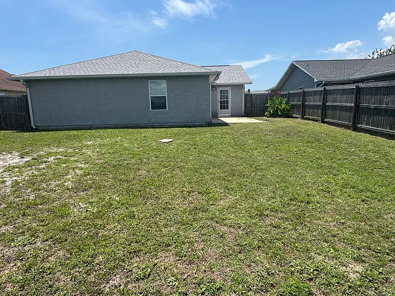 509 Phillips Ct — Photo 18