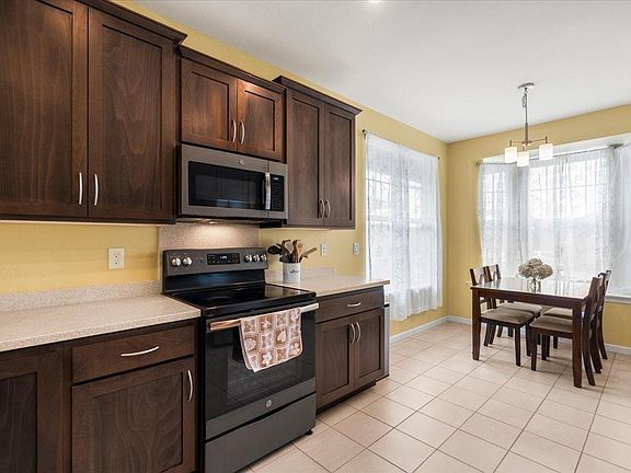 3rd image of 307 Puaehu St Lot 18