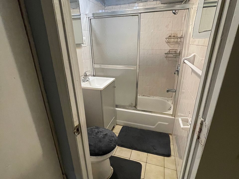 1st image of 7313 95th Ave #3