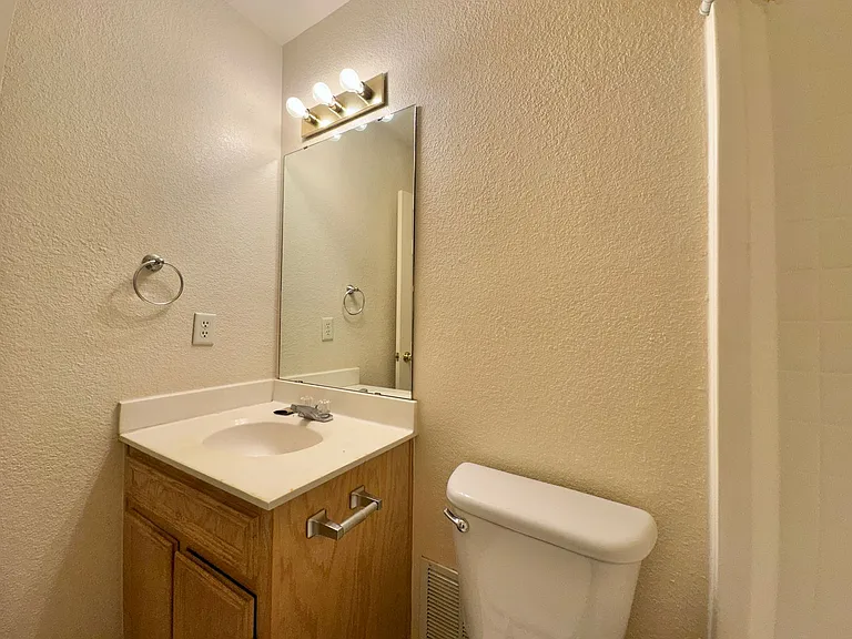 4201 Alleeta Dr — Photo 20