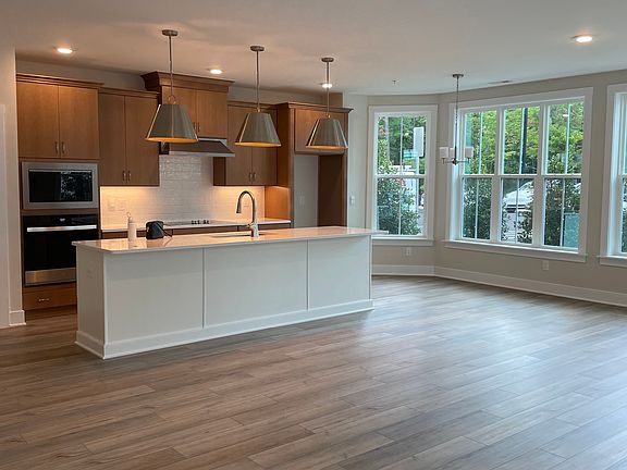 26x26 gourmet kitchen and great room