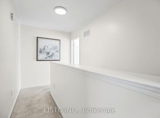15 Mantis Rd, Toronto, ON M1X1W4