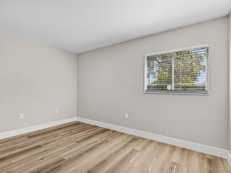 1917 Maravilla Ave #34 — Photo 12