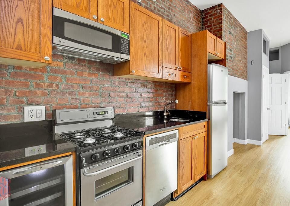 1st image of 358 W 51st St APT Ch