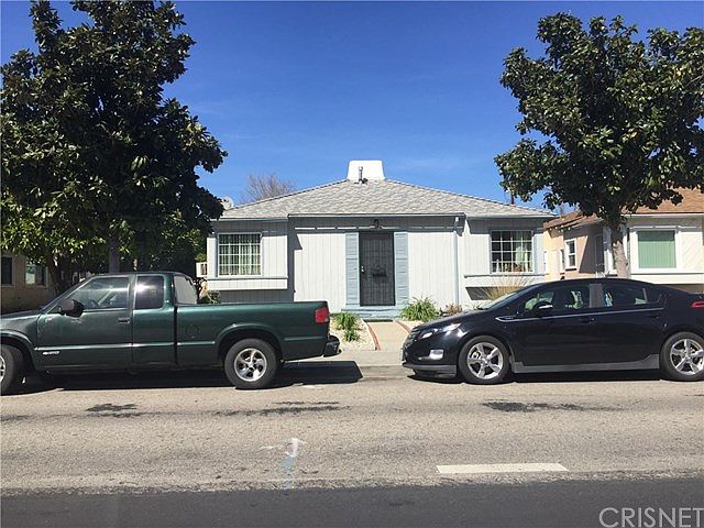 1st image of 11671 Magnolia Blvd