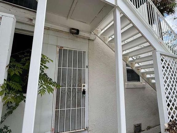 4th image of 615 Woodlawn Blvd #8