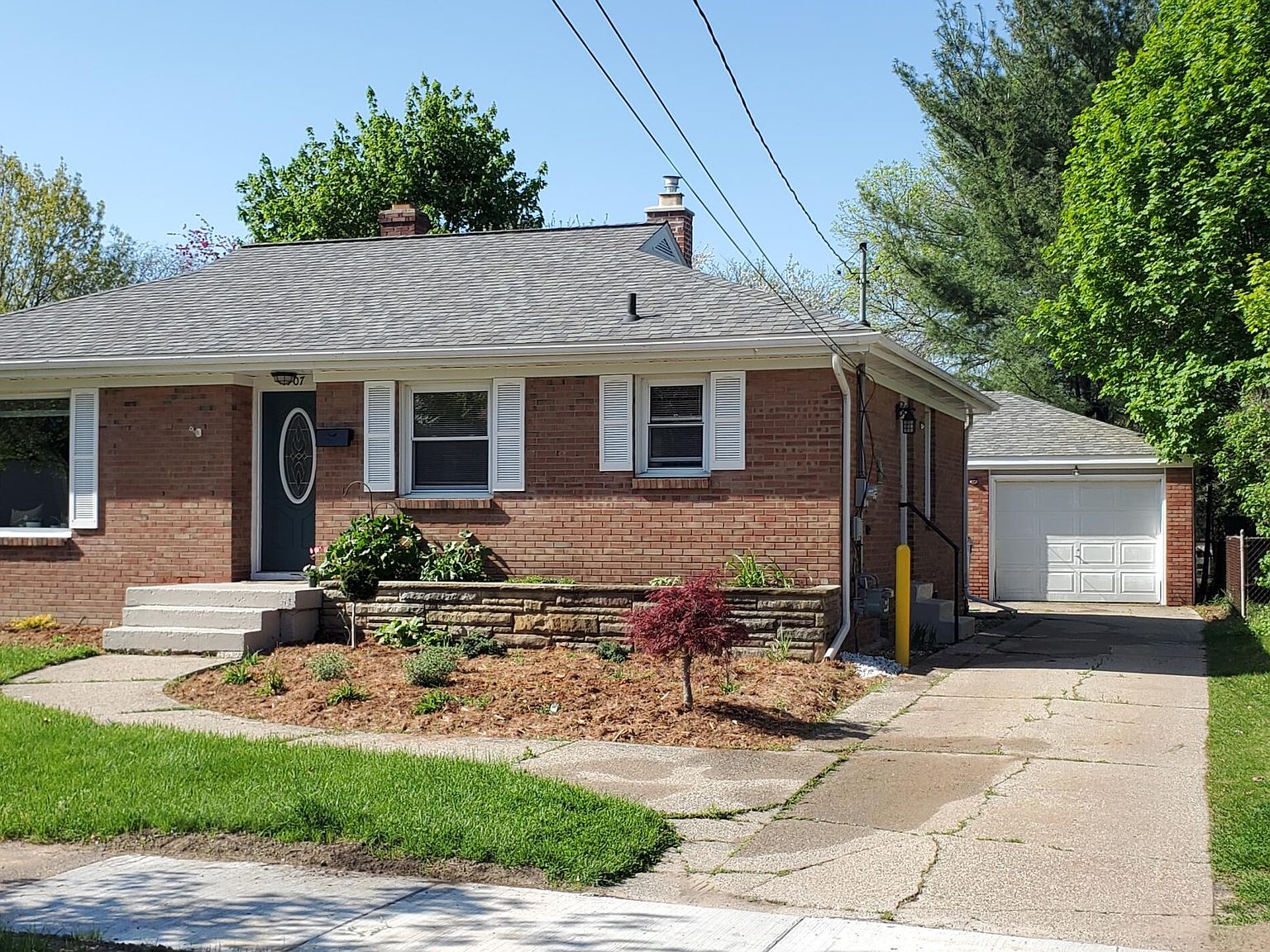 1907 Adams St SE, Grand Rapids, MI 49506 Zillow