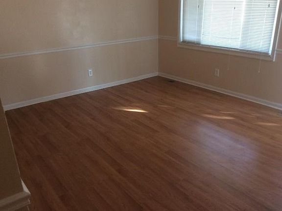3rd image of 6825 Torlina Dr