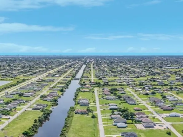 2118 NE 26th St, Cape Coral, FL 33909