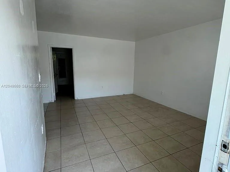 16001 NE 18th Pl #3 — Photo 4