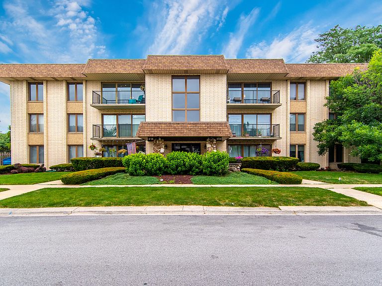 4714 W 106th St Oak Lawn, IL, 60453 Apartments for Rent Zillow