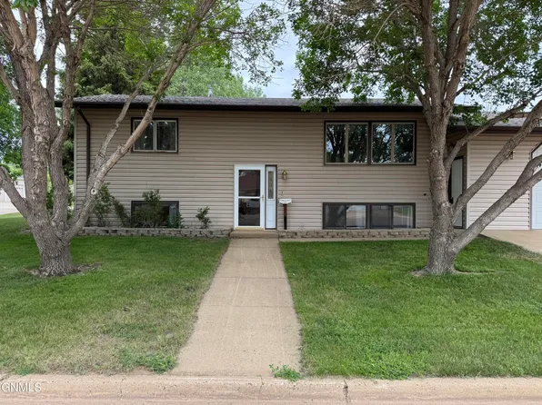 1004 North Ave, Hebron, ND 58638