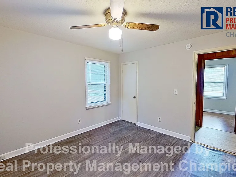 209 Sycamore St — Photo 24