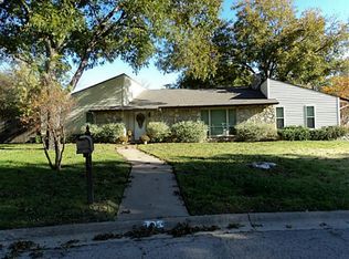 609 Sunset Dr, Cleburne, TX 76033