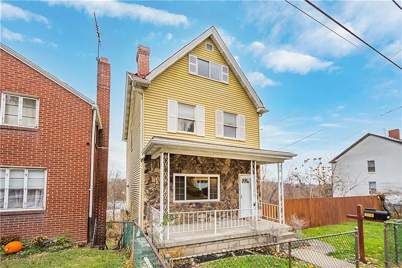 2118 Plainview Ave photo 1