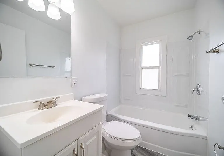 2912 Ruhl Ave — Photo 5