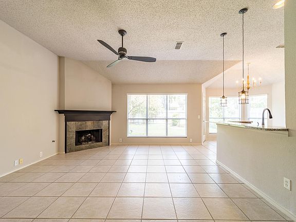 3rd image of 1800 Newton Dr