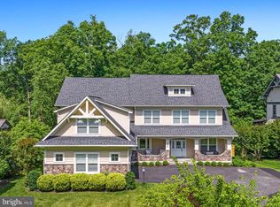 8420 Bearhurst Dr, Gainesville, VA 20155