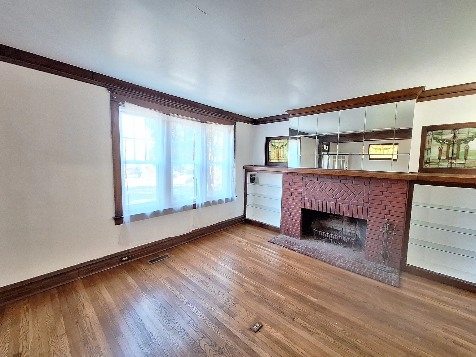 4 bed, 1832 sqft, $2,200 — Photo 4