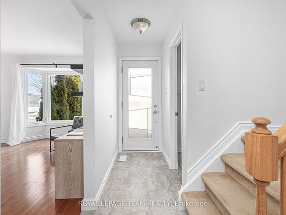 4th image of 28 Conover St