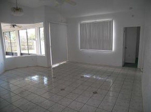 4th image of 3240 Biscayne Dr