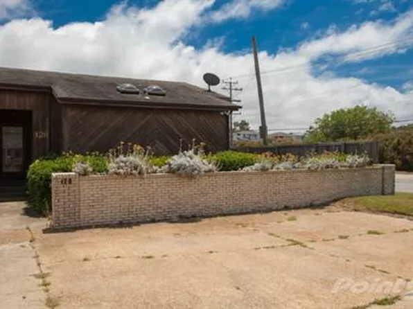 128 66th St, Virginia Beach, VA 23451
