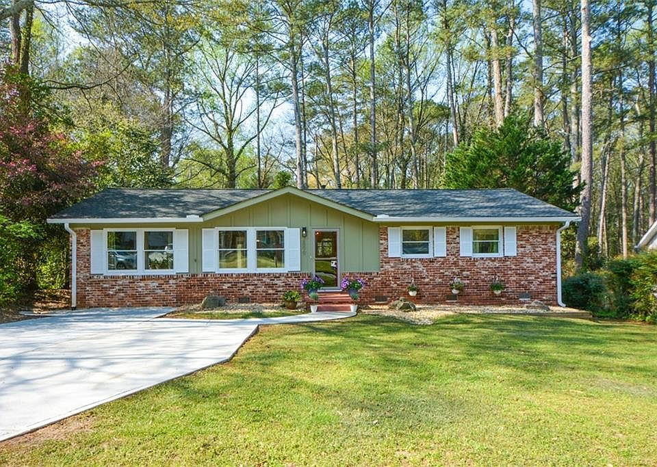 1st image of 2899 Fantasy Ln