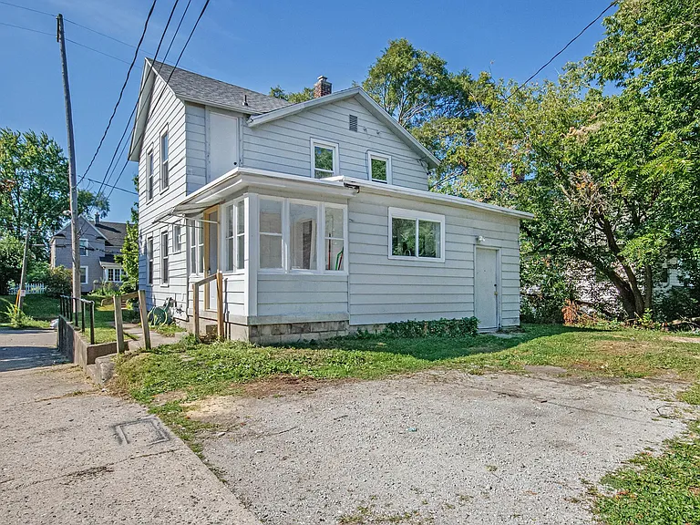 117 Carrier St NE — Photo 17