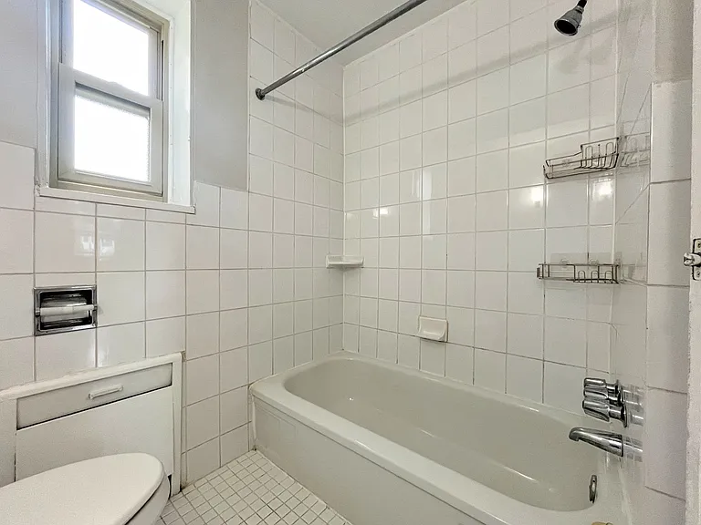 2022 Delaware Ave — Photo 8