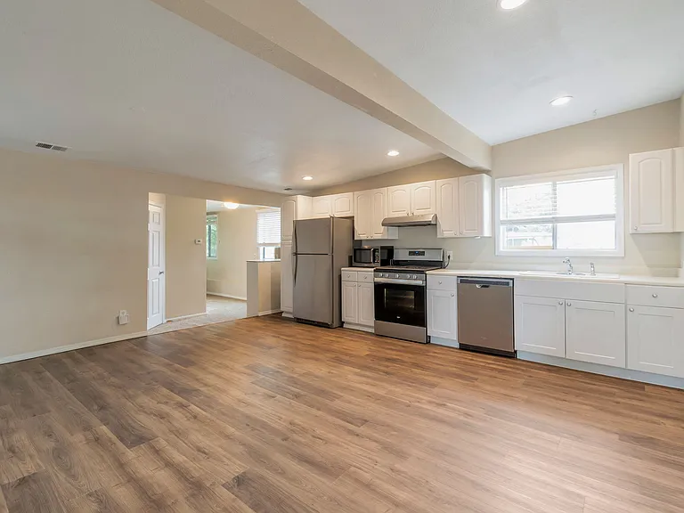 6901 Grandview Ave #B — Photo 4