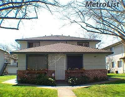 1st image of 9504 Emerald Park Dr