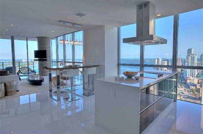 305Broker 305.205.0073