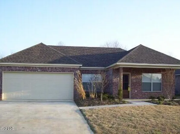 109 Newport Dr, Canton, MS 39046