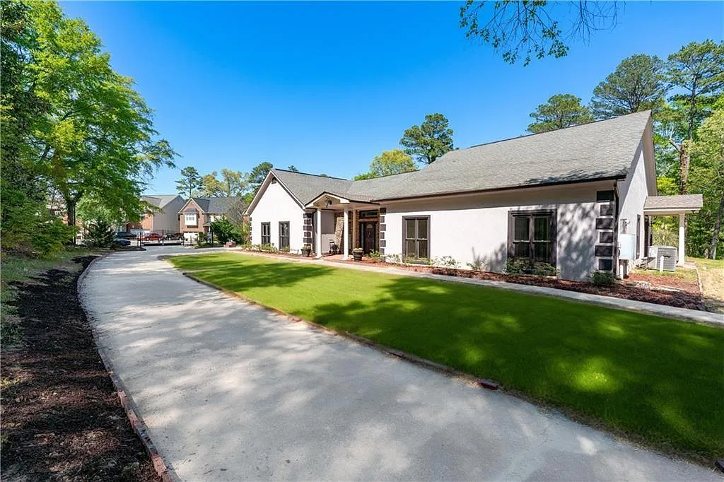 4 bed, 3.5 bath, 3500 sqft, $3,300 — Photo 4