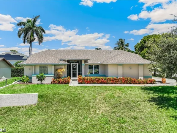 17593 Moorfield Dr, Fort Myers, FL 33908