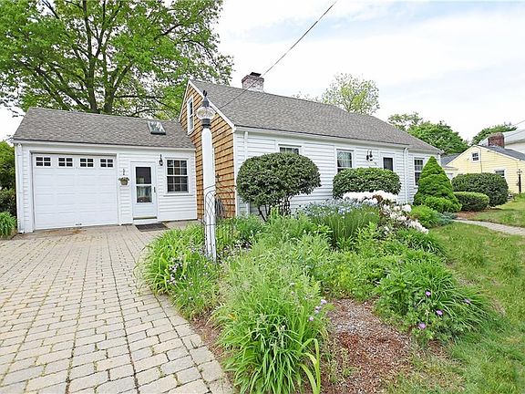 3rd image of 94 Ferris Ave