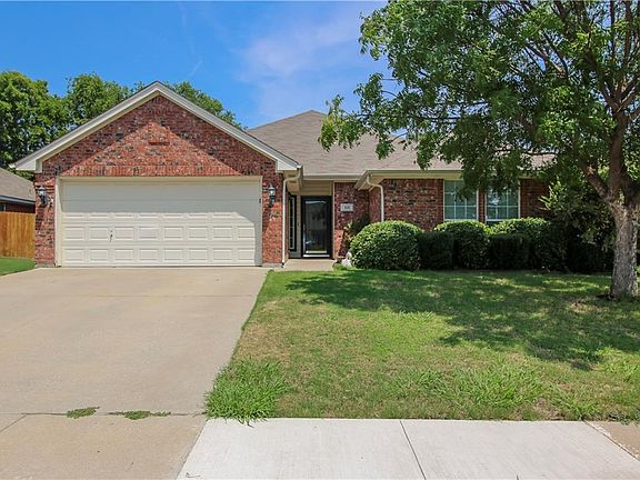 2nd image of 920 Heberle Dr