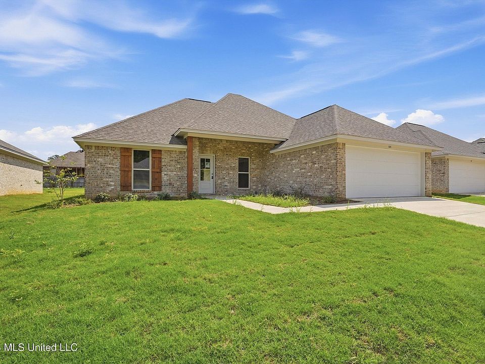 1st image of 525 Stone Brook Pl