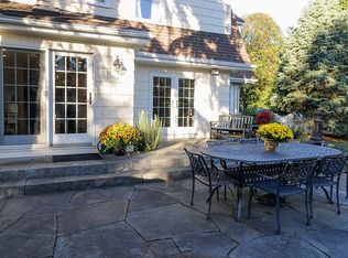 352 Fairway Rd, Ridgewood, NJ 07450