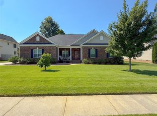 128 Coral Rutledge Dr, Mount Holly, NC 28120