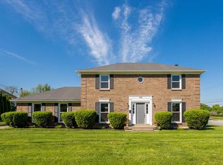 912 Perryman Rd, Woodlawn Park, KY 40207