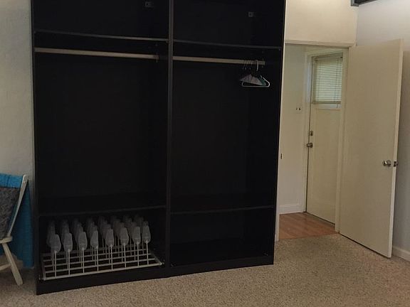 4th image of 750 Mountain View St