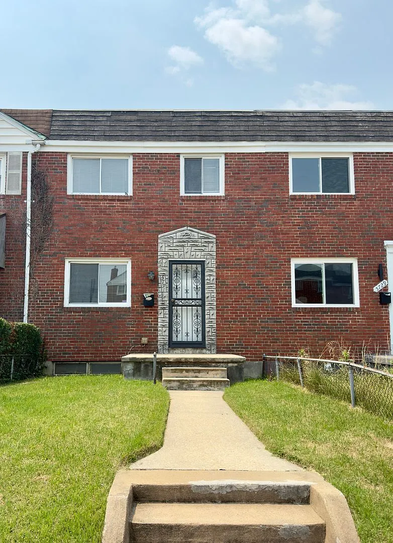 Charming 3 Bedroom/ 1.5 Bathroom Townhome in Frankford, MD! — Photo 1