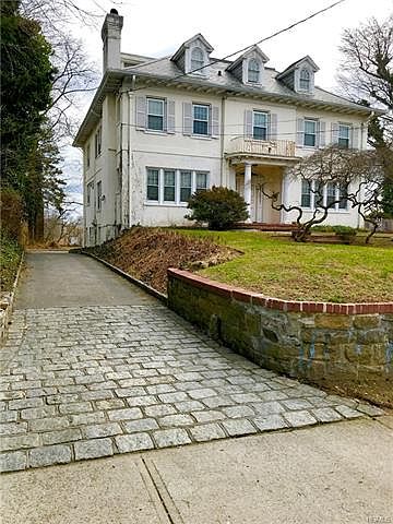1st image of 131 Esplanade