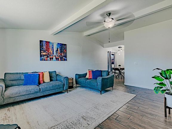 5th image of 1592 Ross Ave