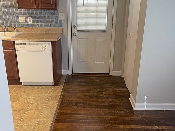 4th image of 774 Piedmont Way NE #B